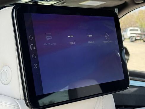 New 2026 Cadillac Escalade ESV Platinum Sport w/ LPO, ONYX Package image 24