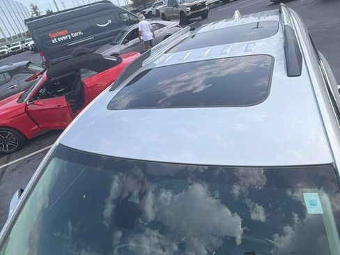 Used 2020 GMC Acadia Denali AWD/4WD image 11