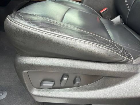 Used 2019 Chevrolet Tahoe LT AWD/4WD image 14