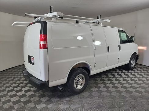 New 2025 Chevrolet Express 3500 w/ Driver Convenience Package image 11