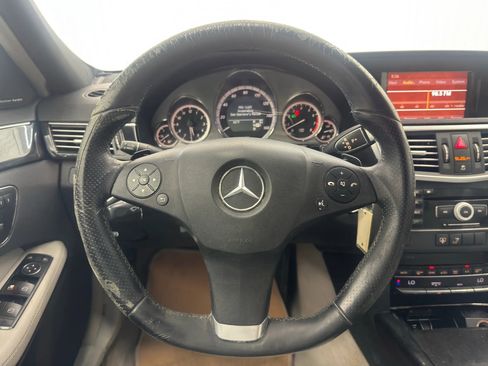 Used 2010 Mercedes-Benz E 350 Sedan image 19