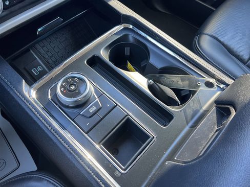 Certified 2024 Ford Expedition Max XLT image 11