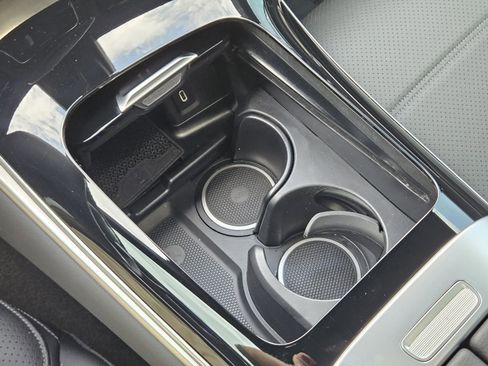 Certified 2026 Mercedes-Benz GLC 300 image 11