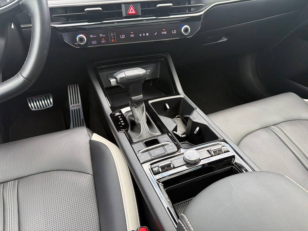 Used 2025 Kia K5 GT-Line w/ GT-Line Premium Package FWD image 16