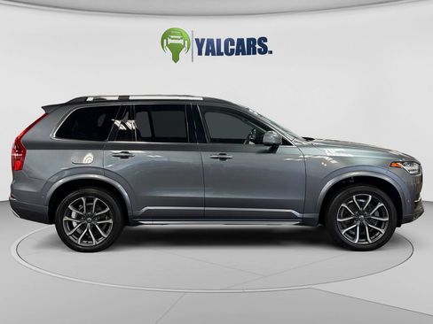 Used 2017 Volvo XC90 T6 Momentum w/ Vision Package AWD/4WD image 6