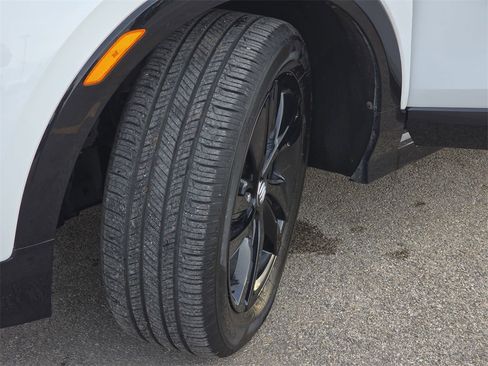 Used 2024 Buick Encore GX Sport Touring image 29