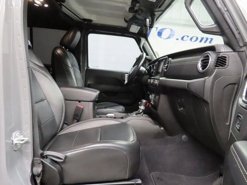 Used 2022 Jeep Wrangler Unlimited Sahara w/ LED Lighting Group image 24