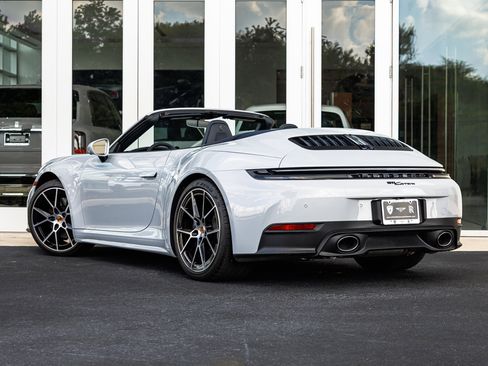 Used 2025 Porsche 911 Carrera image 11