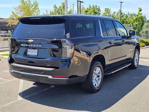 New 2026 Chevrolet Suburban LT w/ Comfort Package AWD/4WD image 5