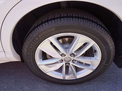 Used 2018 Audi Q3 2.0T Premium Plus image 14