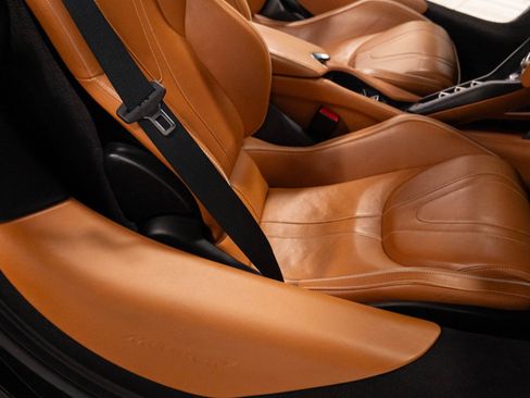 Used 2020 McLaren 720S Luxury RWD image 32