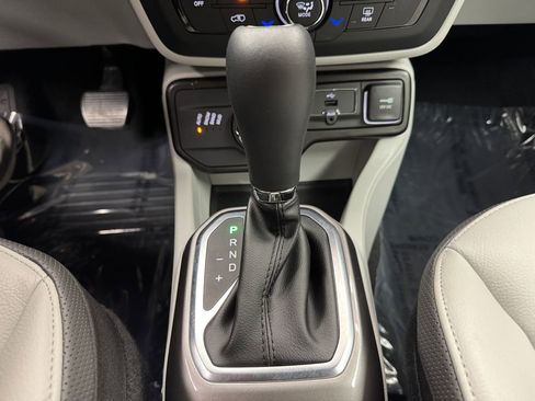 Used 2022 Jeep Renegade Limited AWD/4WD image 22