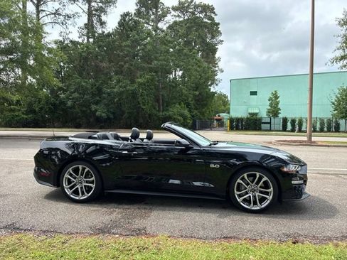 Used 2022 Ford Mustang GT Premium w/ Equipment Group 401A RWD image 2