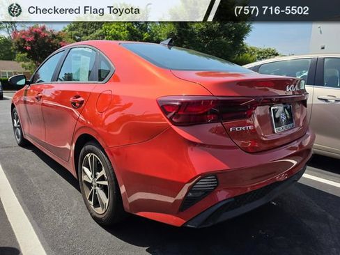 Used 2023 Kia Forte LXS w/ LXS Technology Package FWD image 4