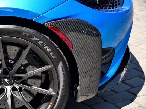 Used 2022 McLaren 765LT RWD image 27