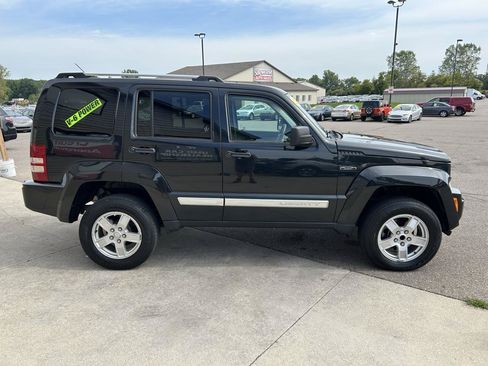 Used 2012 Jeep Liberty Limited Jet w/ Comfort/Convenience Group AWD/4WD image 4