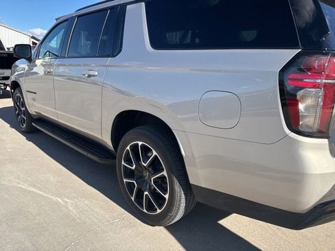 Used 2024 Chevrolet Suburban RST w/ Luxury Package image 4