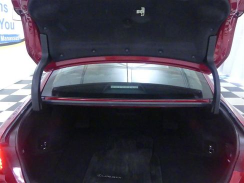 Used 2022 Lexus ES 300h w/ Premium Package image 29