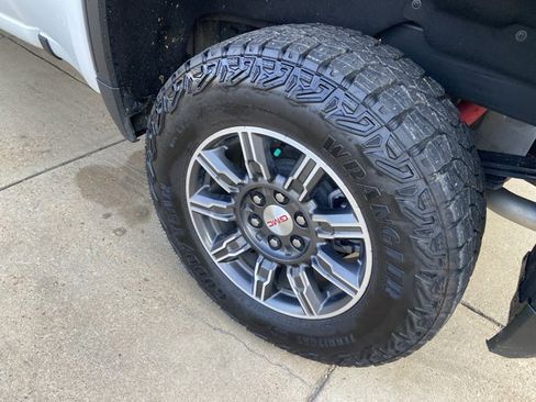 Used 2025 GMC Sierra 1500 AT4 AWD/4WD image 30