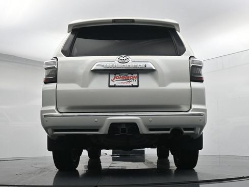 Used 2017 Toyota 4Runner Limited AWD/4WD image 31