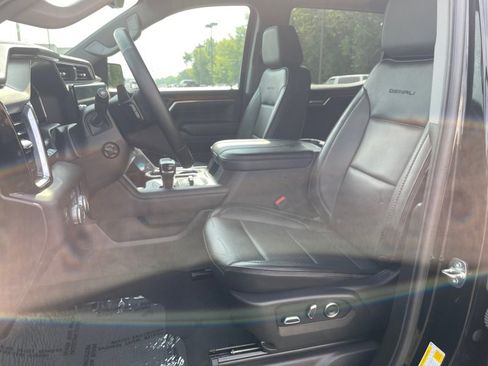 Used 2024 GMC Sierra 1500 Denali w/ Denali Reserve Package image 9