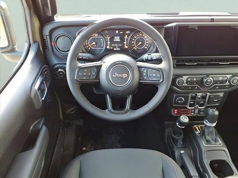 New 2026 Jeep Wrangler Unlimited Rubicon AWD/4WD image 10
