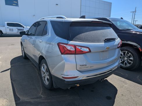 Used 2018 Chevrolet Equinox LT w/ LT Infotainment Plus Package AWD/4WD image 7