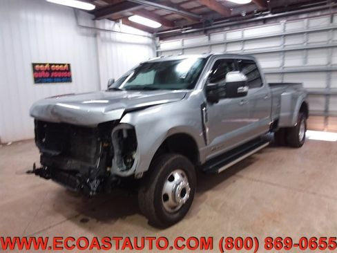 Used 2023 Ford F350 Lariat w/ FX4 Off-Road Package image 5