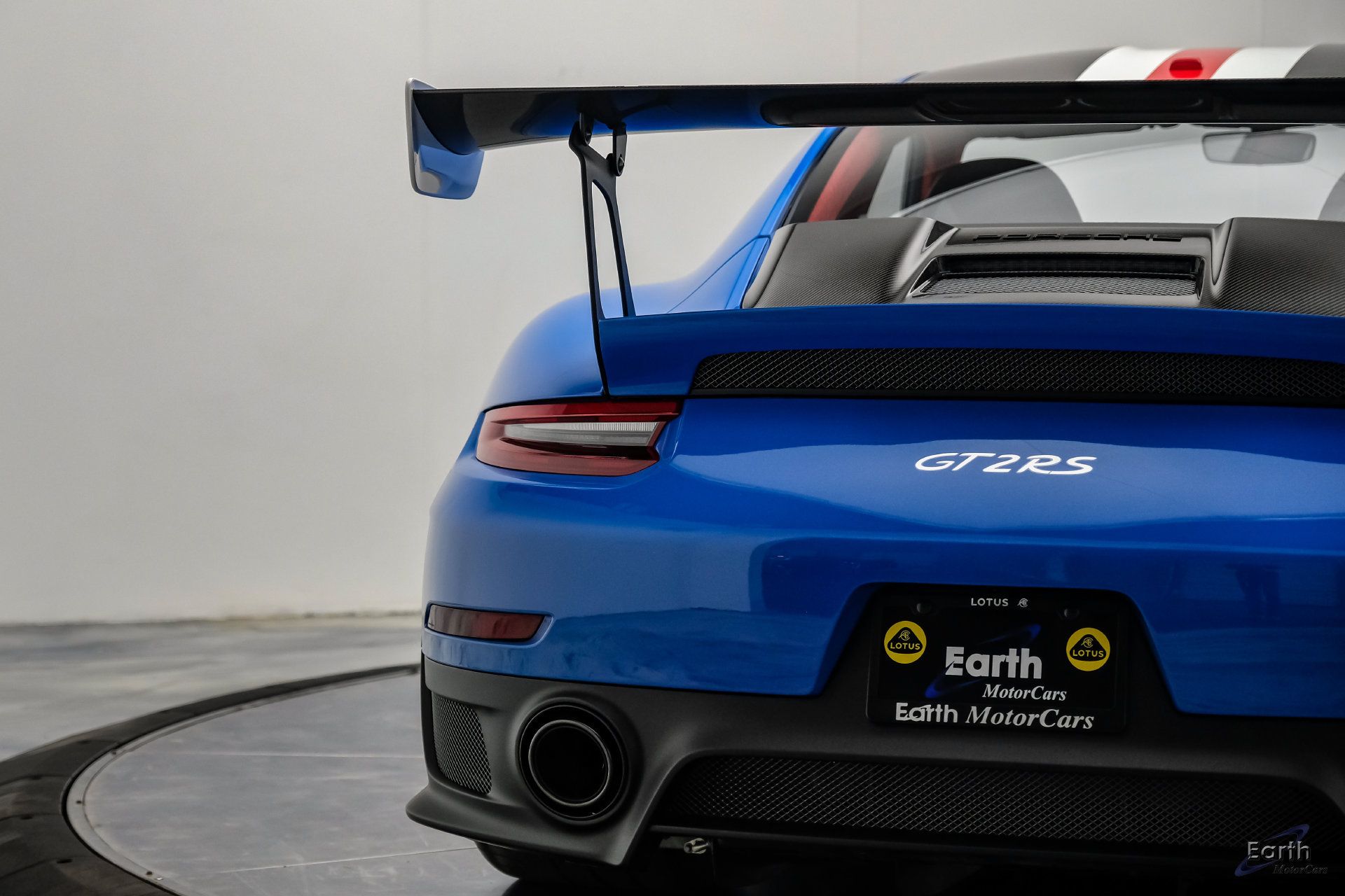 Used 2019 Porsche 911 GT2 RS RWD image 17