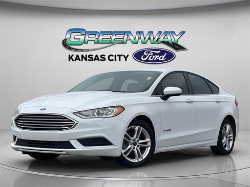 Used 2018 Ford Fusion S image 3