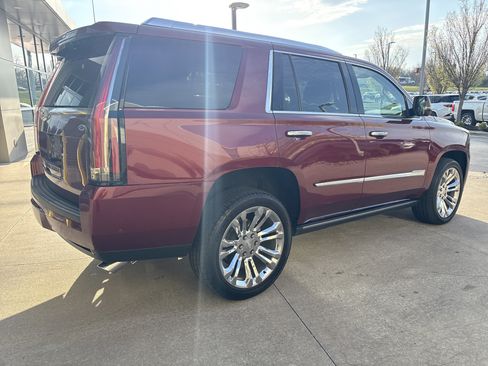 Used 2020 Cadillac Escalade Premium Luxury w/ LPO, Radiant Package image 10