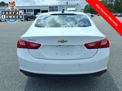 Used 2021 Chevrolet Malibu LS w/ Driver Confidence Package II FWD image 4