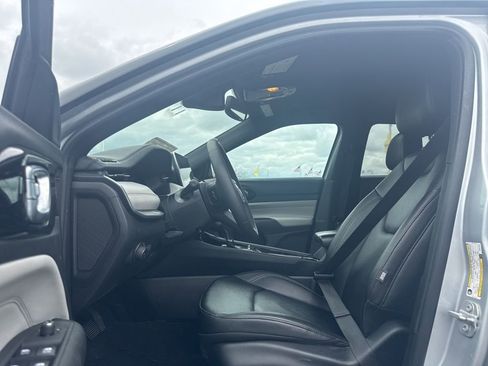 Used 2025 Jeep Compass Limited AWD/4WD image 11