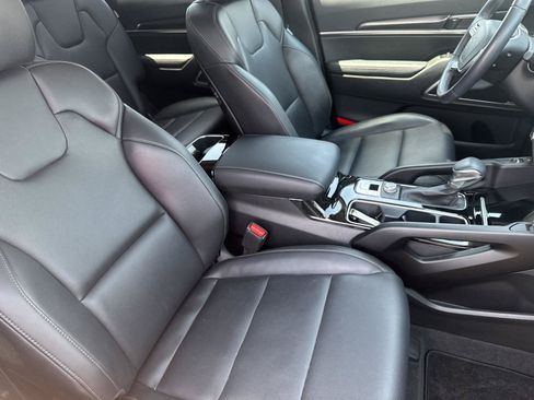 Used 2025 Kia Telluride S FWD image 36