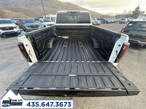 Used 2025 GMC Sierra 3500 AT4 w/ AT4 Premium Plus Package image 7