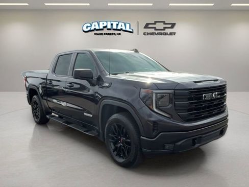 Used 2022 GMC Sierra 1500 Elevation w/ LPO, Elevation Black Package image 7