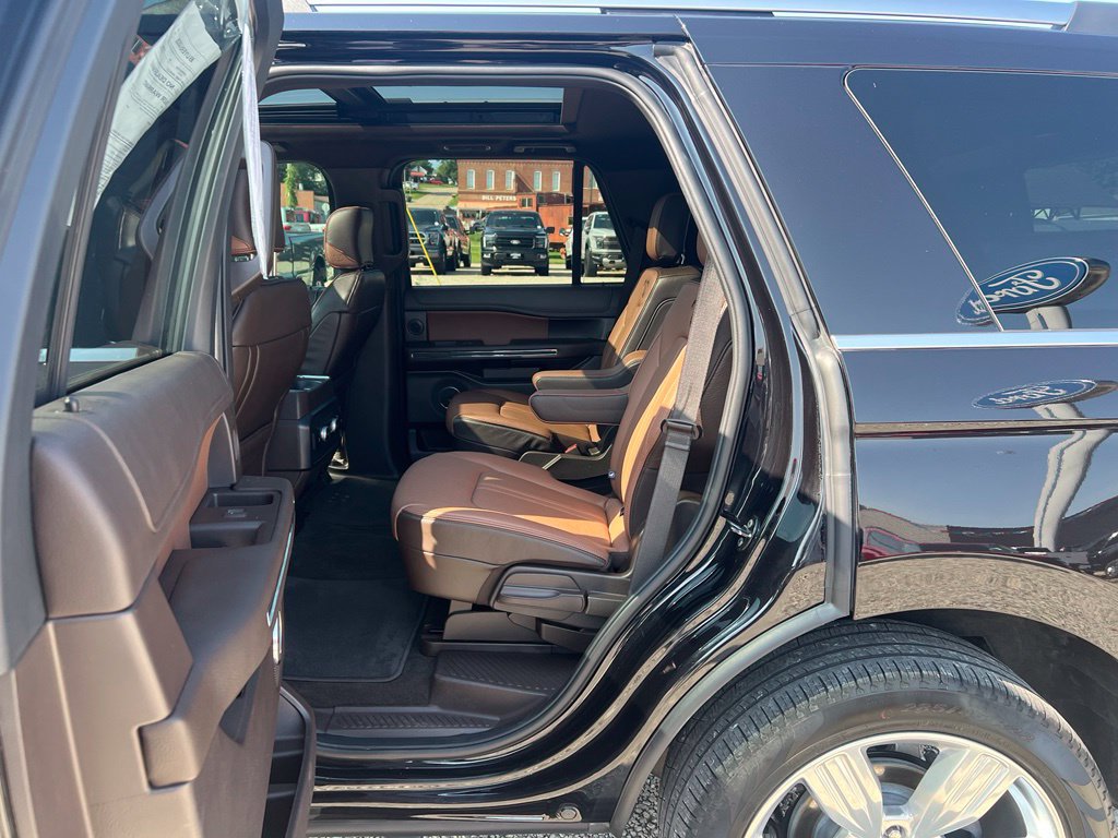 Used 2024 Ford Expedition King Ranch AWD/4WD image 17