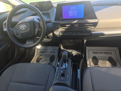 Used 2024 Toyota Prius LE image 21