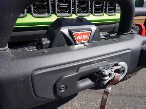 Used 2025 Jeep Wrangler Unlimited Rubicon AWD/4WD image 8