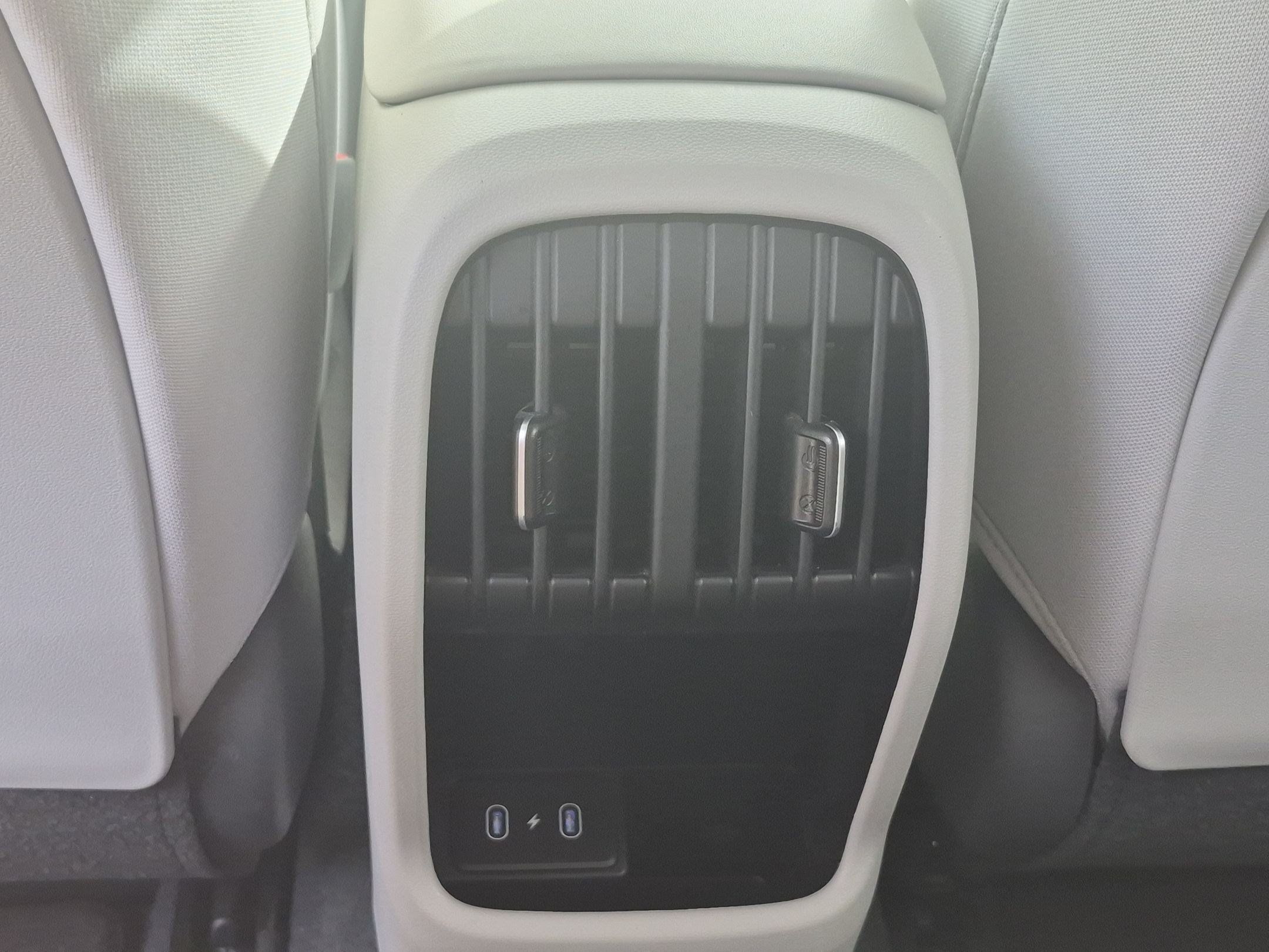 Certified 2024 Hyundai Kona SEL FWD image 25