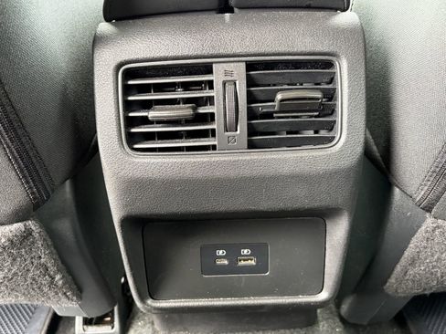 Used 2023 Nissan Rogue SV FWD image 11