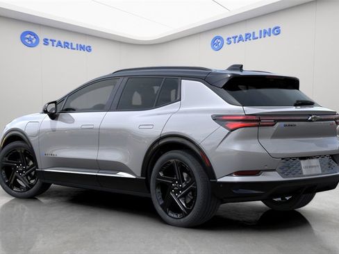 New 2026 Chevrolet Equinox EV RS image 3