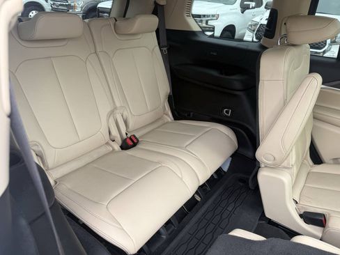 Used 2021 Jeep Grand Cherokee L Limited RWD image 17