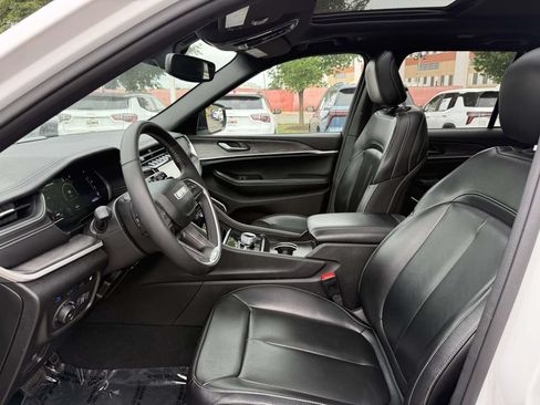 Used 2024 Jeep Grand Cherokee Limited 4xe AWD/4WD image 14