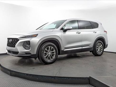Used 2019 Hyundai Santa Fe SEL image 2