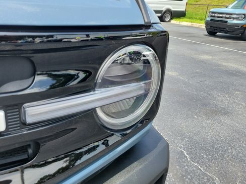 Used 2025 Ford Bronco Outer Banks AWD/4WD image 3