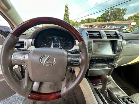 Used 2011 Lexus GX 460 image 31