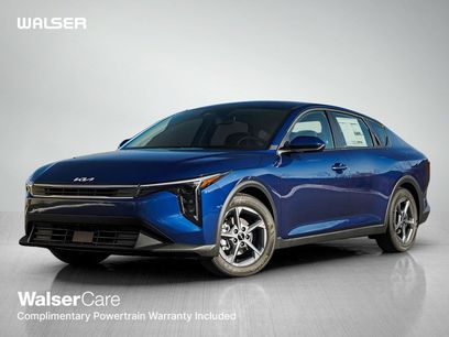 New 2025 Kia K4 LXS