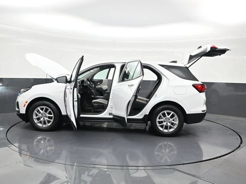 Used 2022 Chevrolet Equinox LS FWD image 33