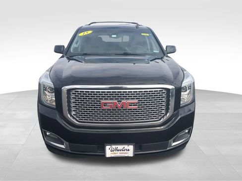Used 2015 GMC Yukon Denali w/ Premium Package AWD/4WD image 9